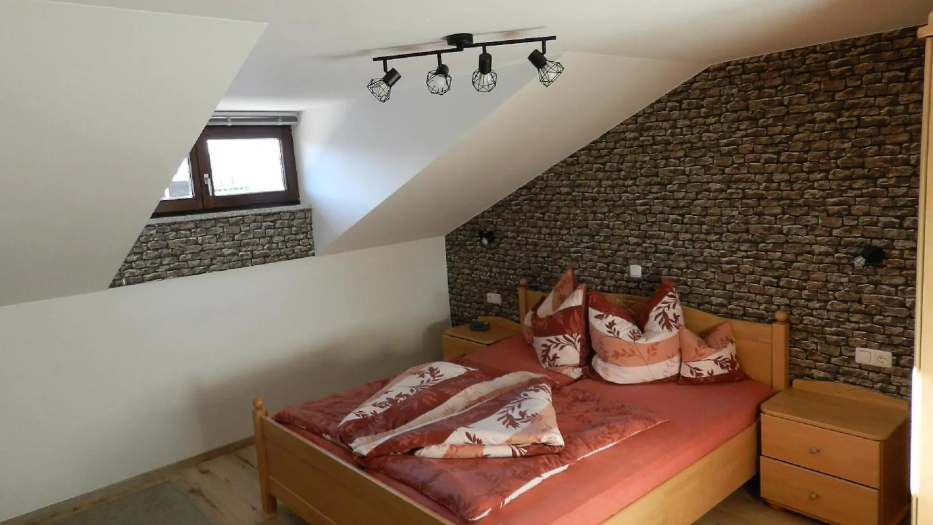 Gästehaus Schmalzreich Lam 0*,